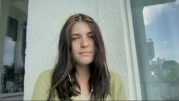 Interview mit Hannah Platzer, 2021 Galeriebild des Projekts POSTKIDS