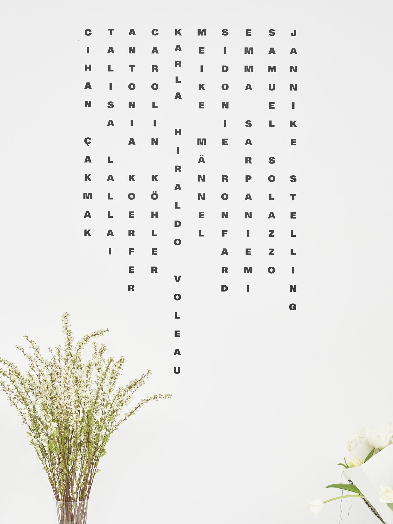 Galeriebild des Projekts IN MY HANDS - Issue 7 - An den Spitzen nur Wurzeln