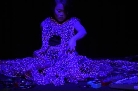 KHM, Viola Yip