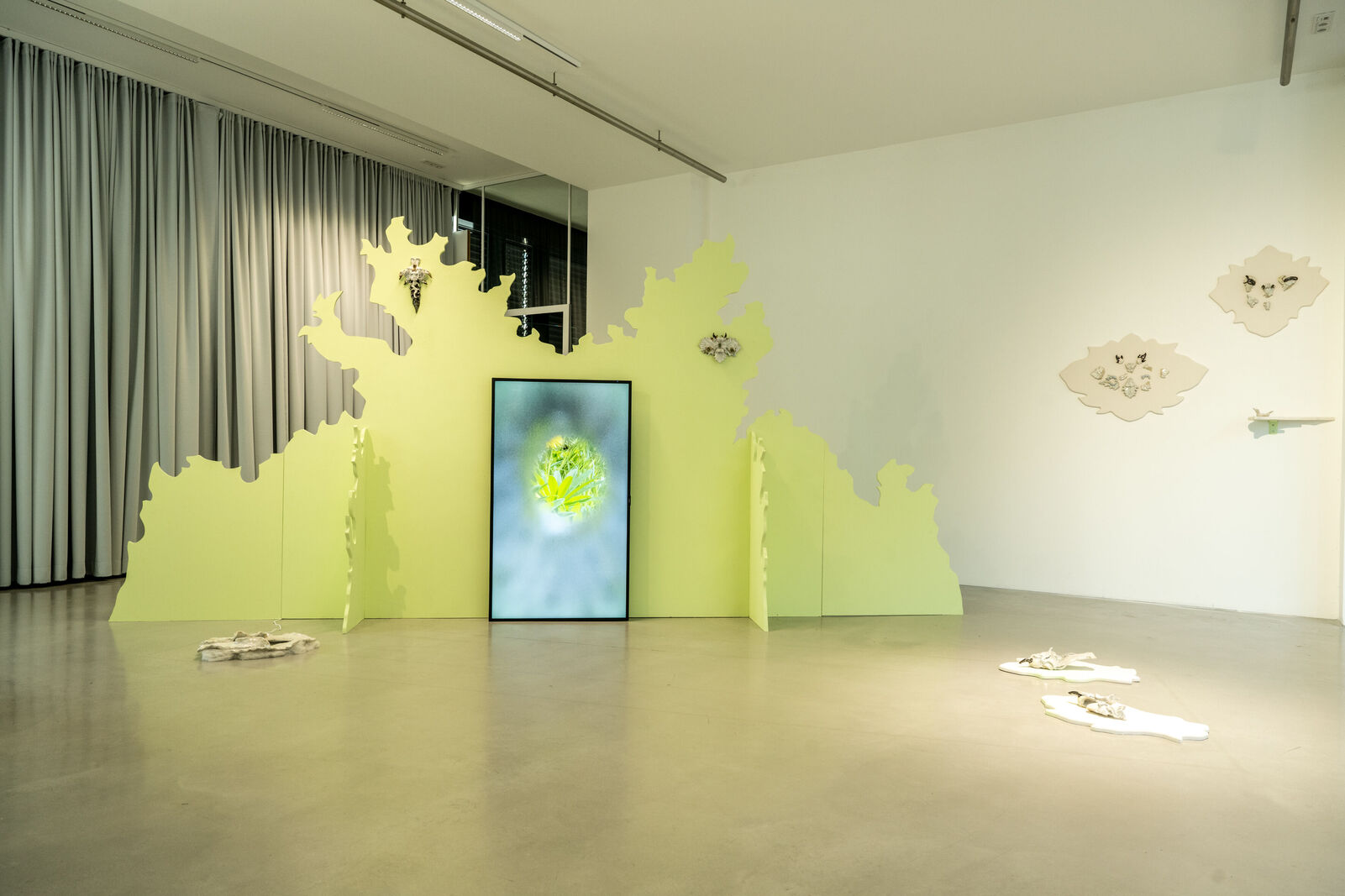 Corinna J. Duschl – Durch Dornen // Through Thorns (Diplom)