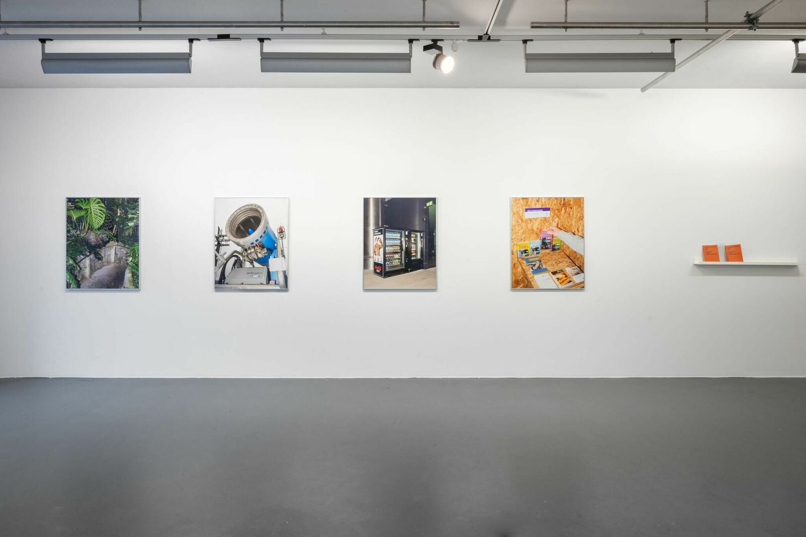 Galeriebild des Projekts Austauschbare Orte und Artificial Super Surroundings