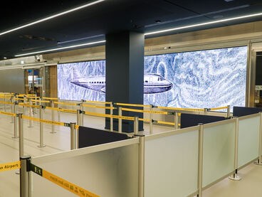 LED-Wand mit Kurzvideos Flughafen Köln Bonn (Fotos Kubelka/KHM)