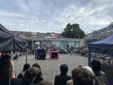 Wissen wir, wohin das führt: Performance von Anan Ashour (Innenhof)