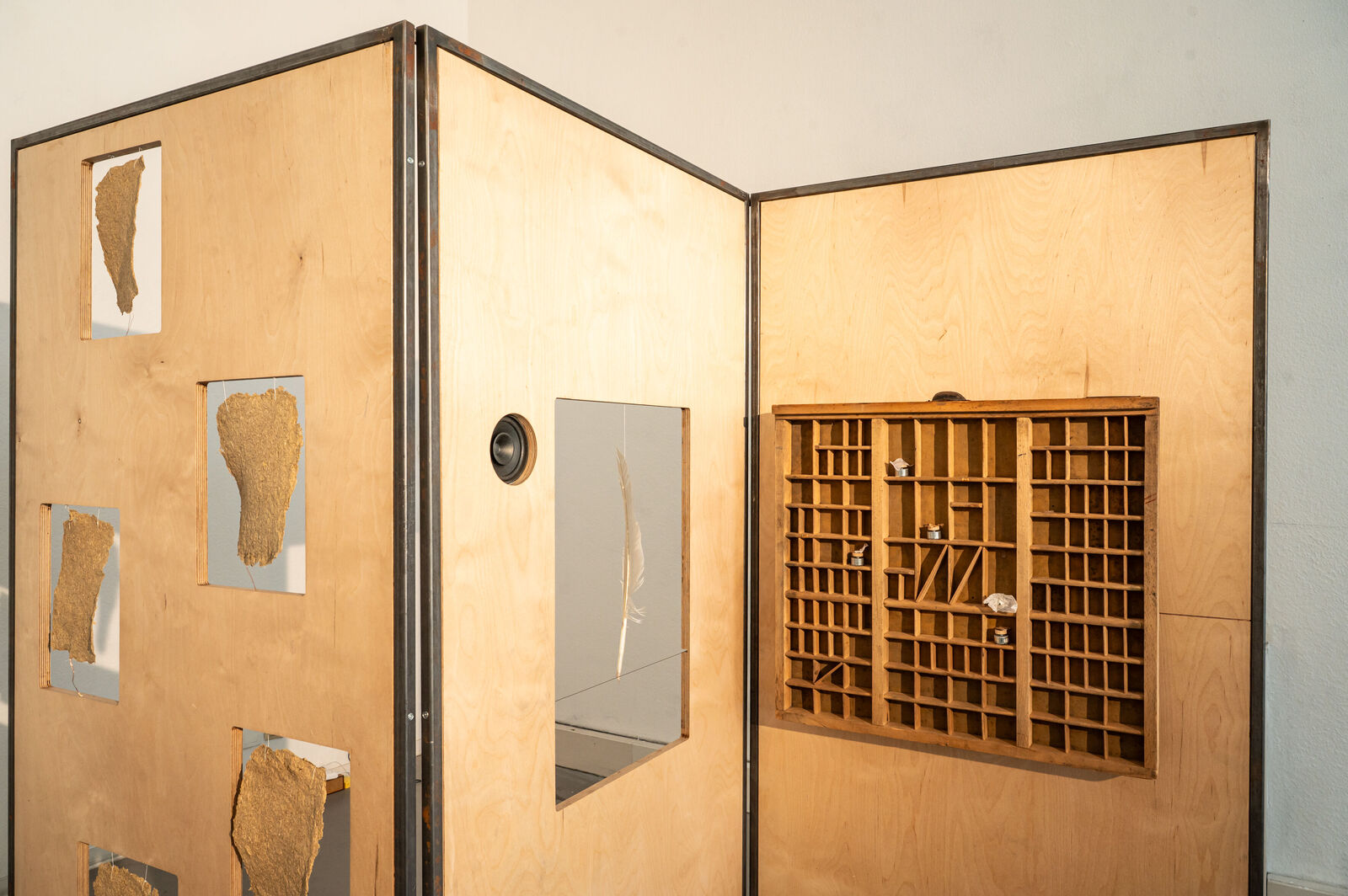 Esther Rosiny-Wieland – Open Book / Papiergeister (Diplom)
