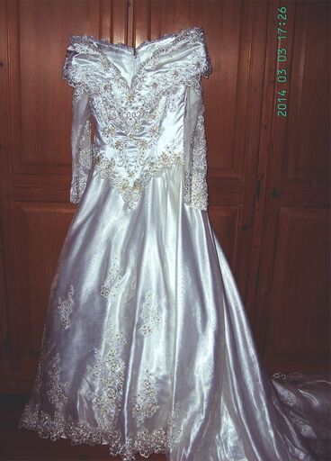 Titelbild des Projekts weddingdress, unworn