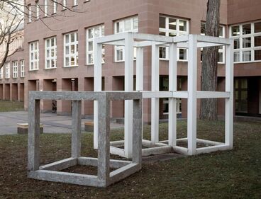 Skulptur im Innenhof der Badischen Landesbibliothek Karlsruhe Titelbild des Projekts Skulptur im Innenhof der Badischen Landesbibliothek Karlsruhe