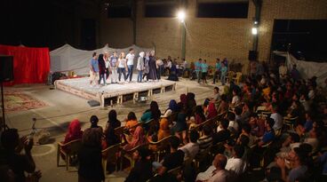 Die Konferenz der Vögel Syrien, Krieg, Flucht, Theateraufführung