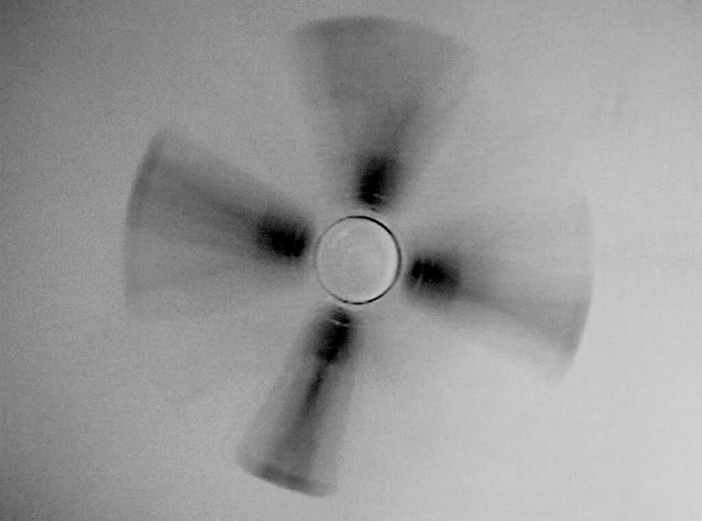Galeriebild des Projekts Rotating fan as seen from rotating bed