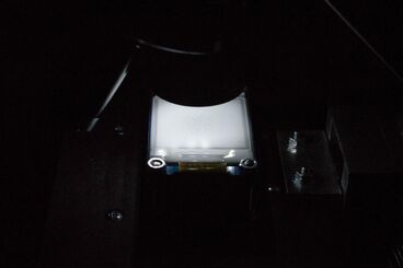 Anorganische Begegnungen interaktiv, installation, Mikroskop, e-ink Display