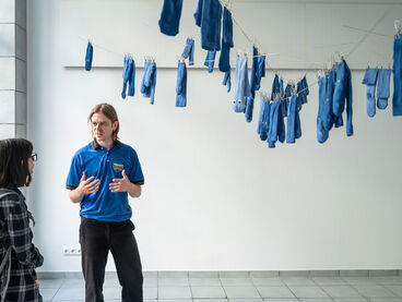 Johannes Hoffmann – Clothesline Socks (Herzen Blau) (Diplom)