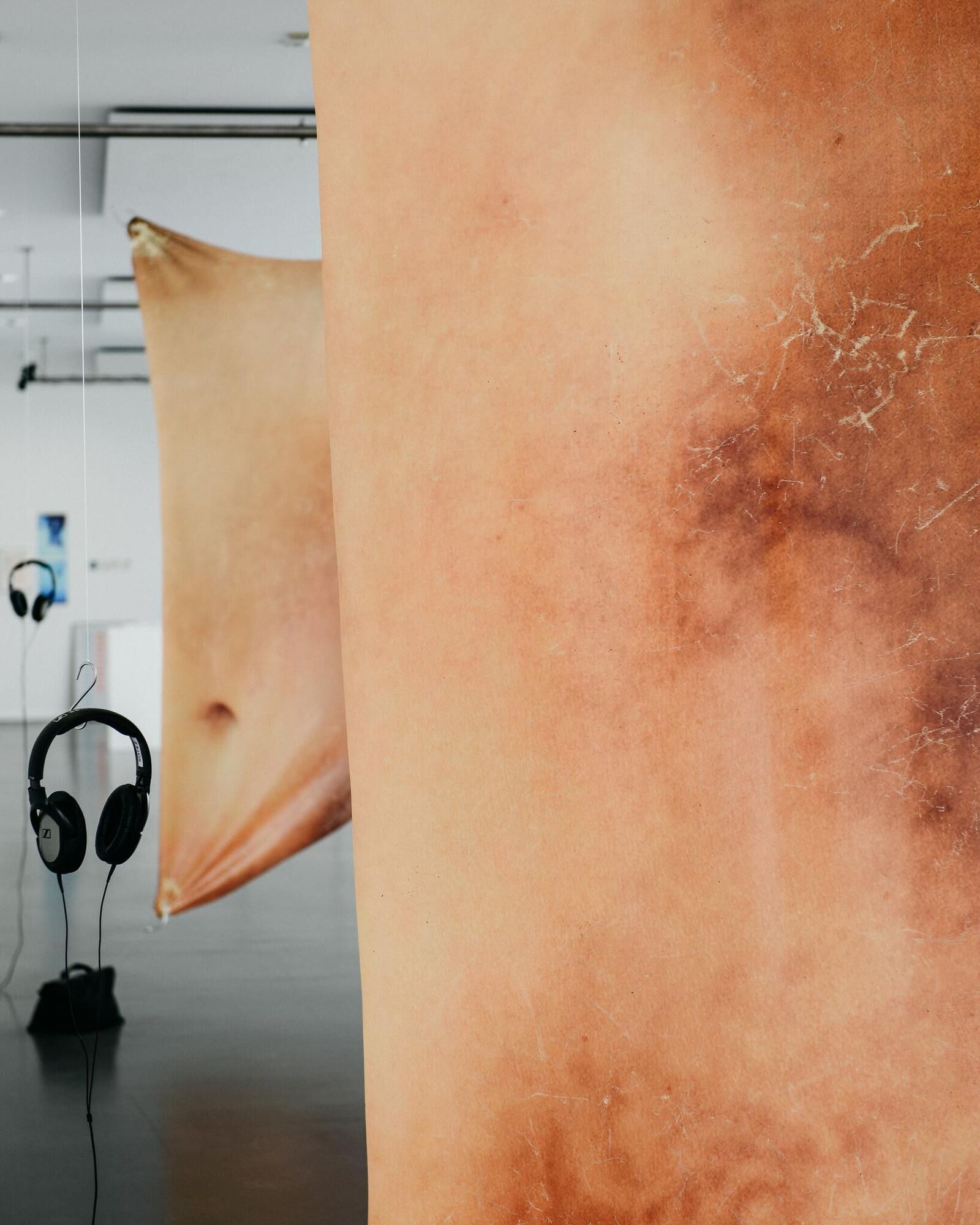 Galeriebild des Projekts Do you wanna hear about the tear in my body?