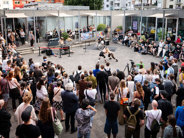 Performance von Crone II