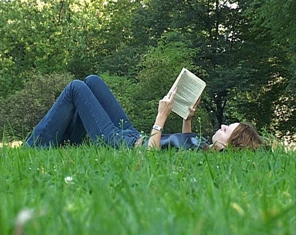 Galeriebild des Projekts Lying Down Art 