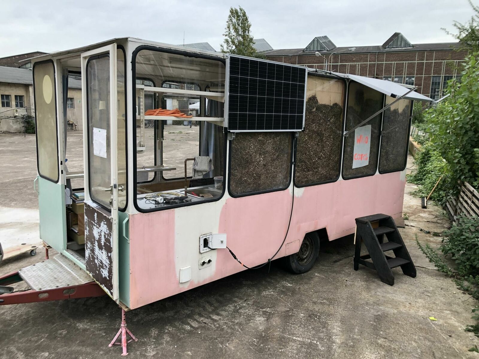Galeriebild des Projekts Künstler*innenkabine in Belebung