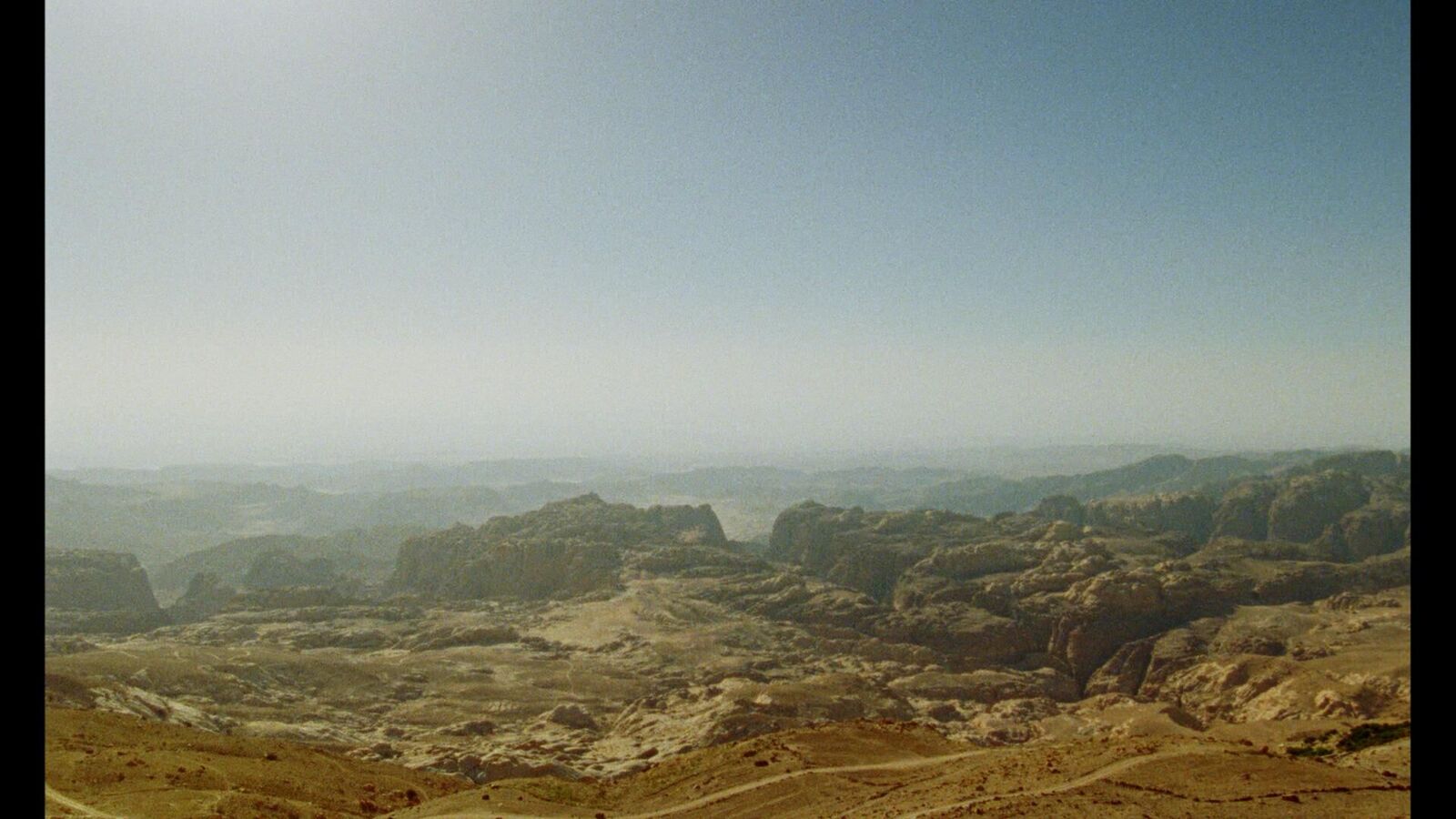 Galeriebild des Projekts The Red Sea Makes Me Wanna Cry