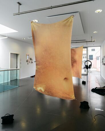 Do you wanna hear about the tear in my body? Galeriebild des Projekts Do you wanna hear about the tear in my body?