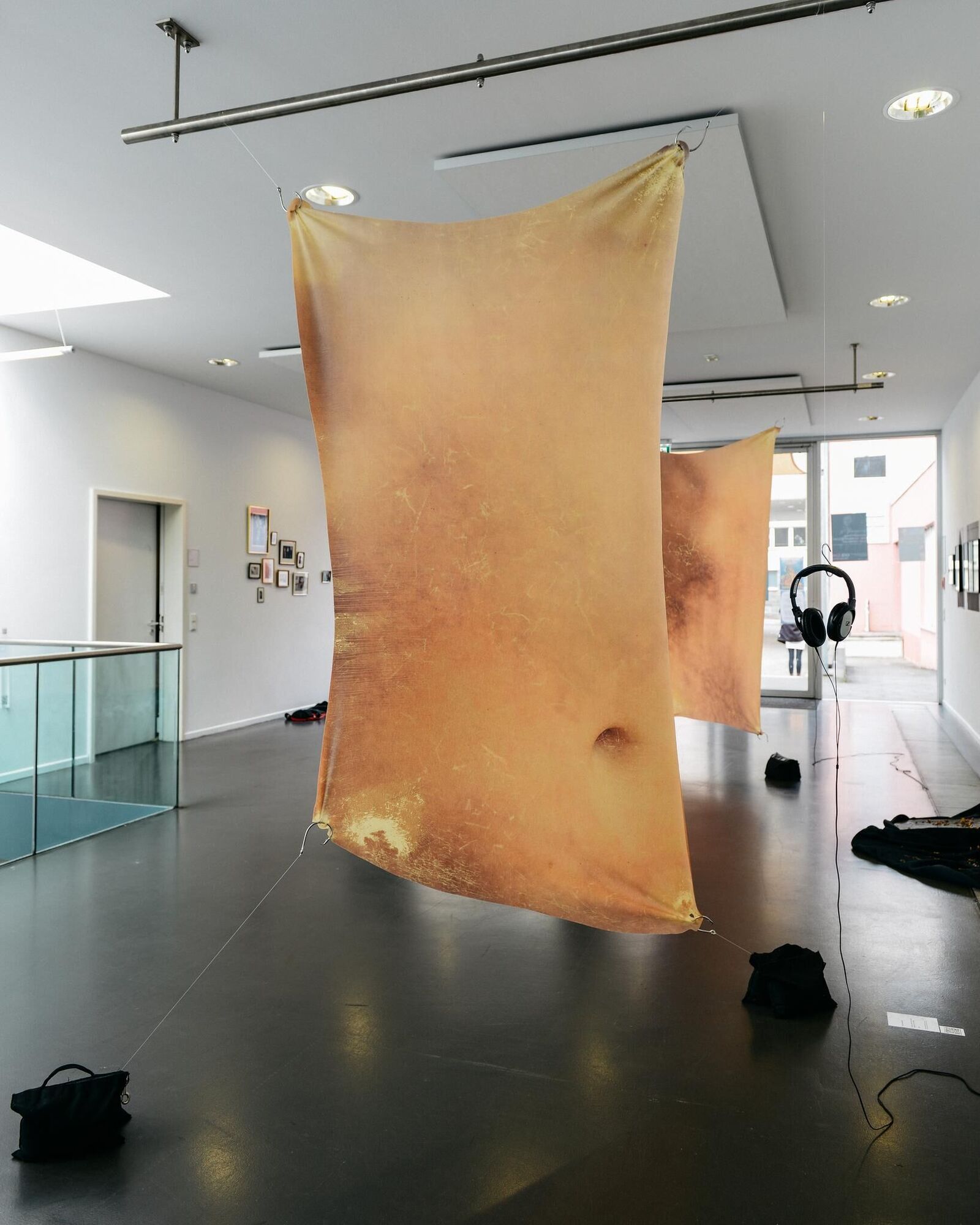 Galeriebild des Projekts Do you wanna hear about the tear in my body?
