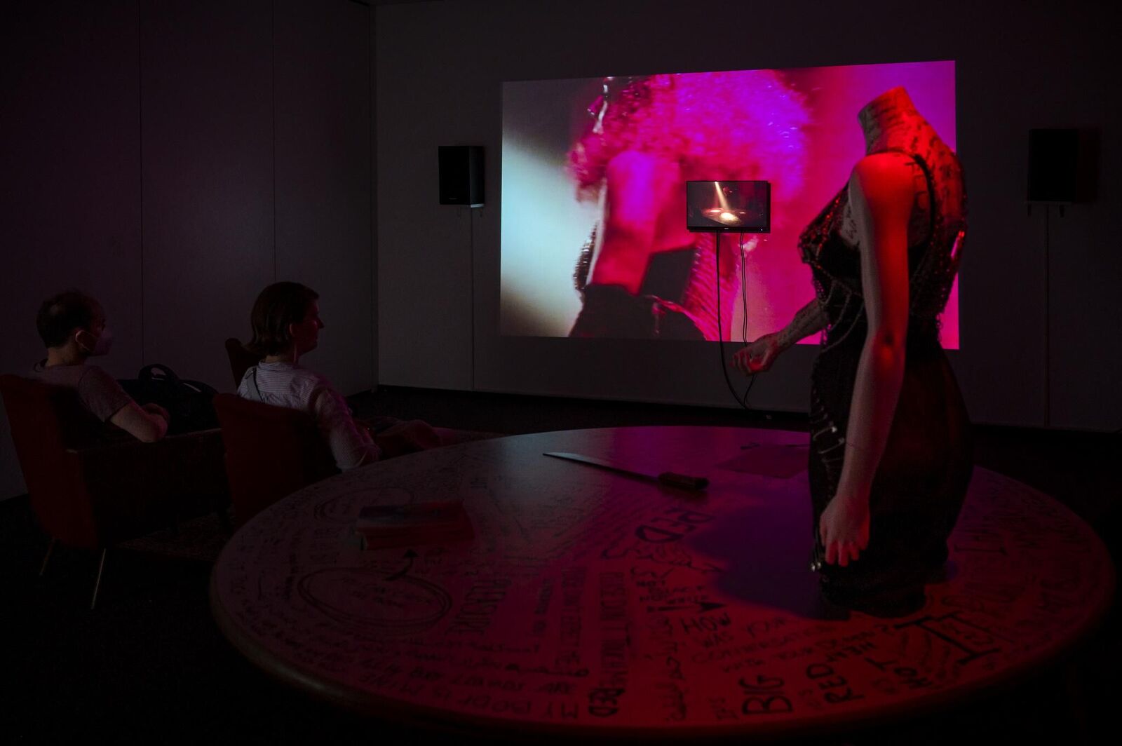 Galeriebild des Projekts How did I end up in this place 