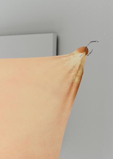 Do you wanna hear about the tear in my body? Galeriebild des Projekts Do you wanna hear about the tear in my body?