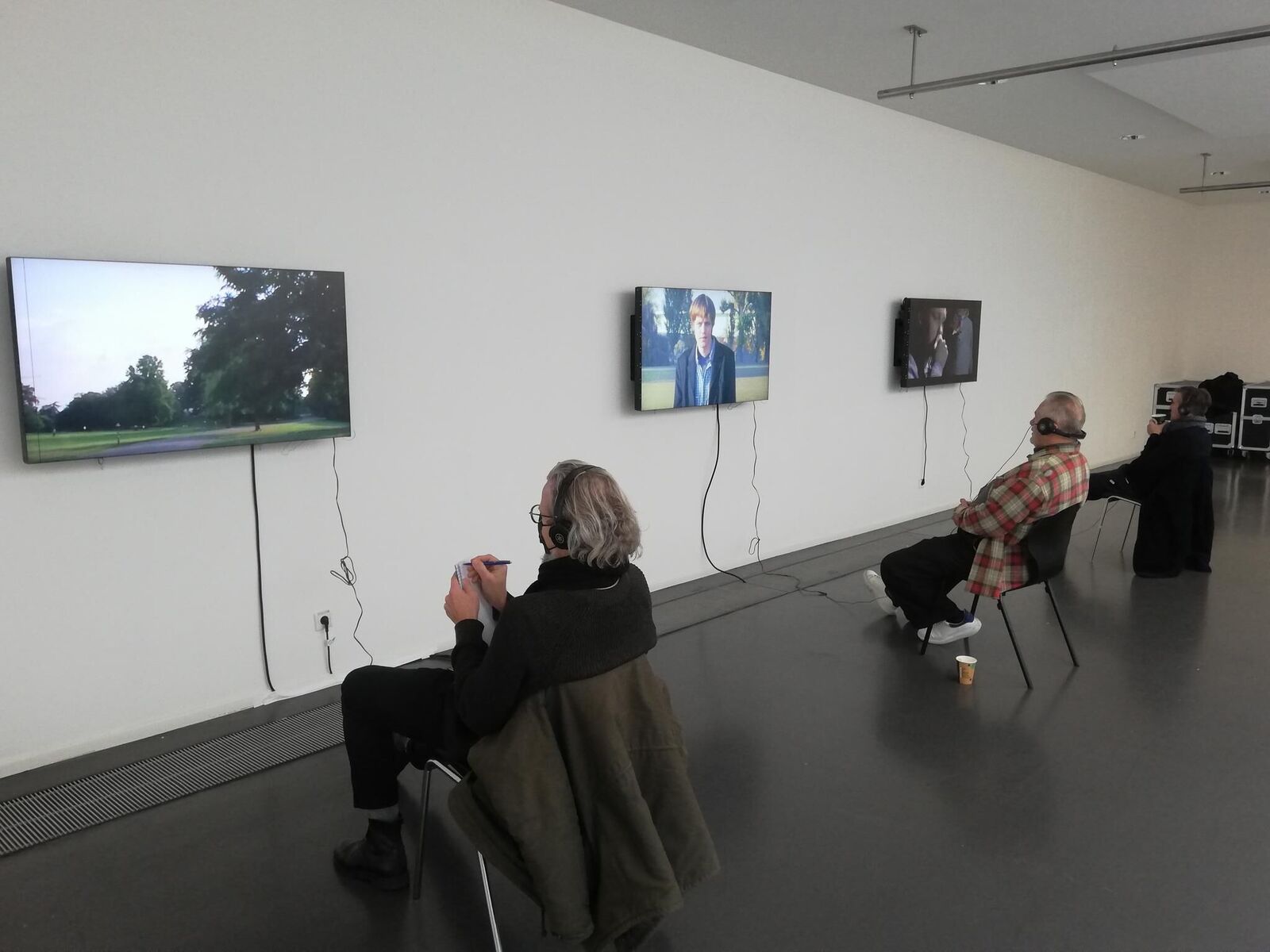 Galeriebild des Projekts 120 Zaubertricks die ohne Witz Lachen erzeugen 1