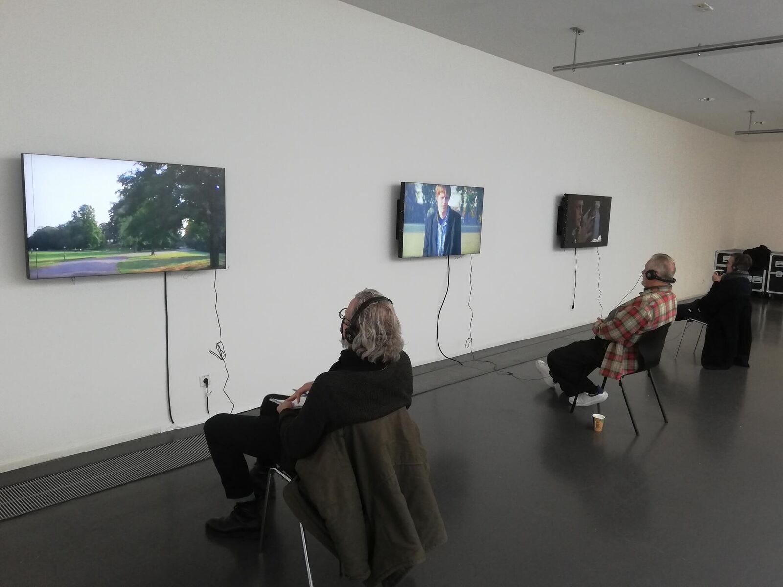 Galeriebild des Projekts 120 Zaubertricks die ohne Witz Lachen erzeugen 1