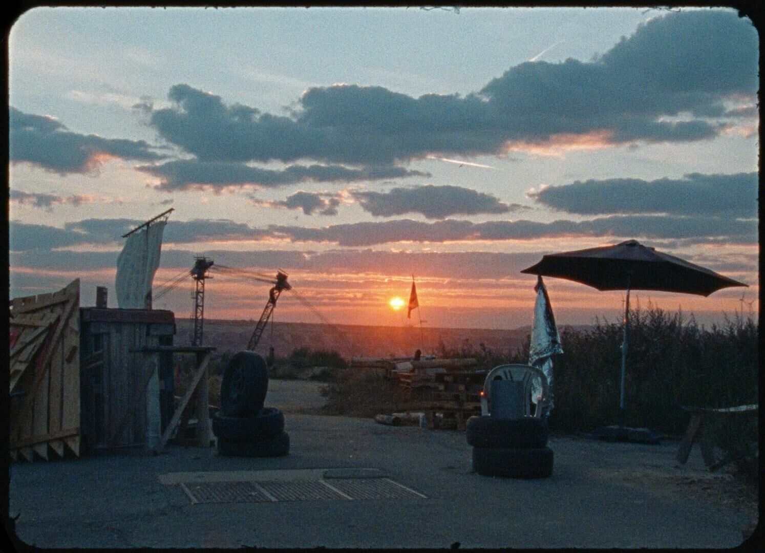 Galeriebild des Projekts Hang am Baum