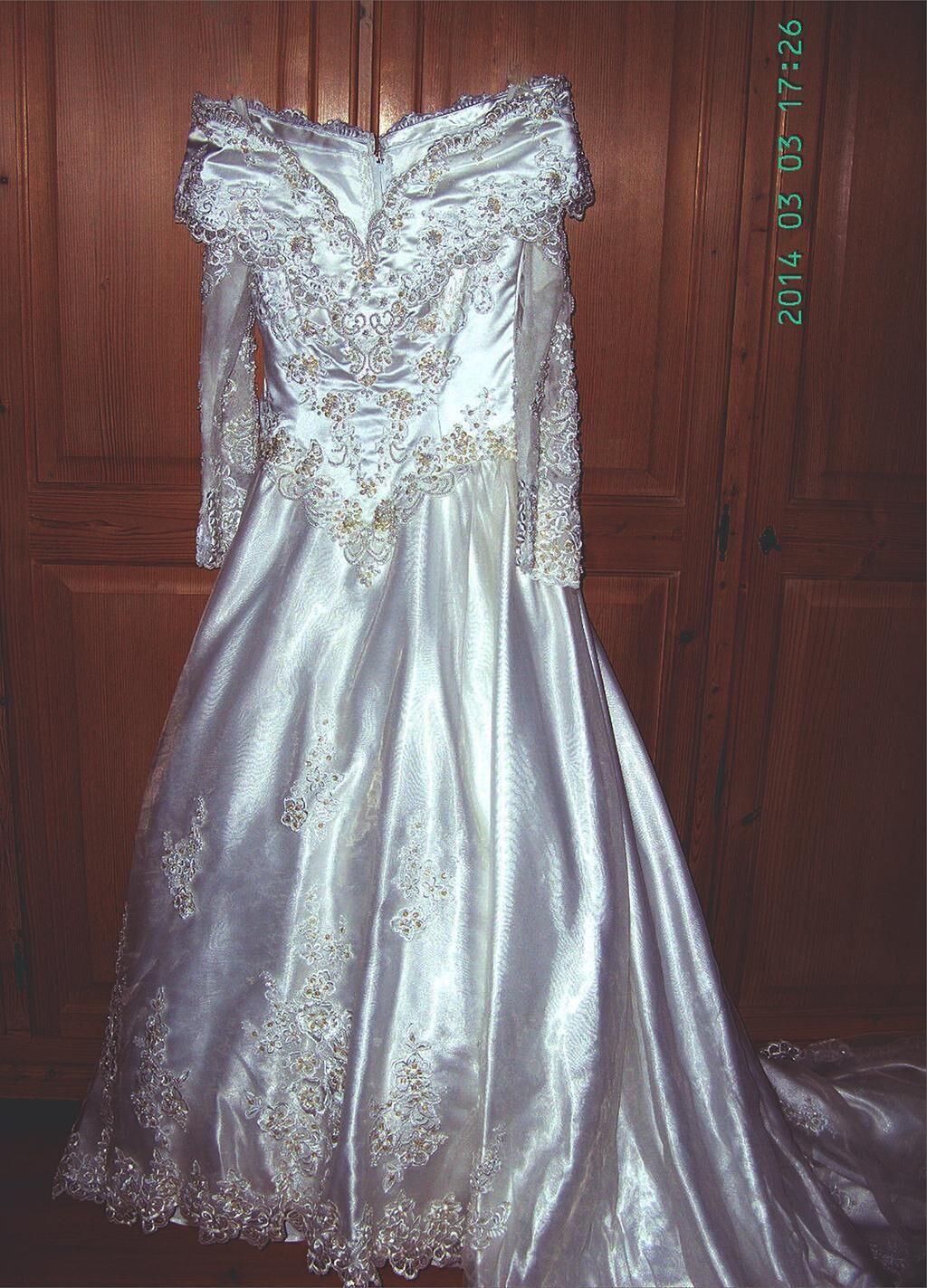 Titelbild des Projekts weddingdress, unworn
