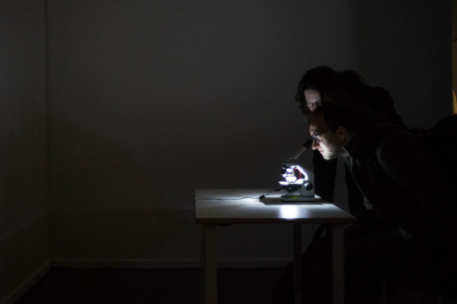 interaktiv, installation, Mikroskop, e-ink Display