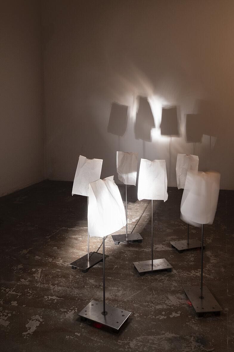 Galeriebild des Projekts 8 Ω LESS – Klangkunst ohne Lautsprecher