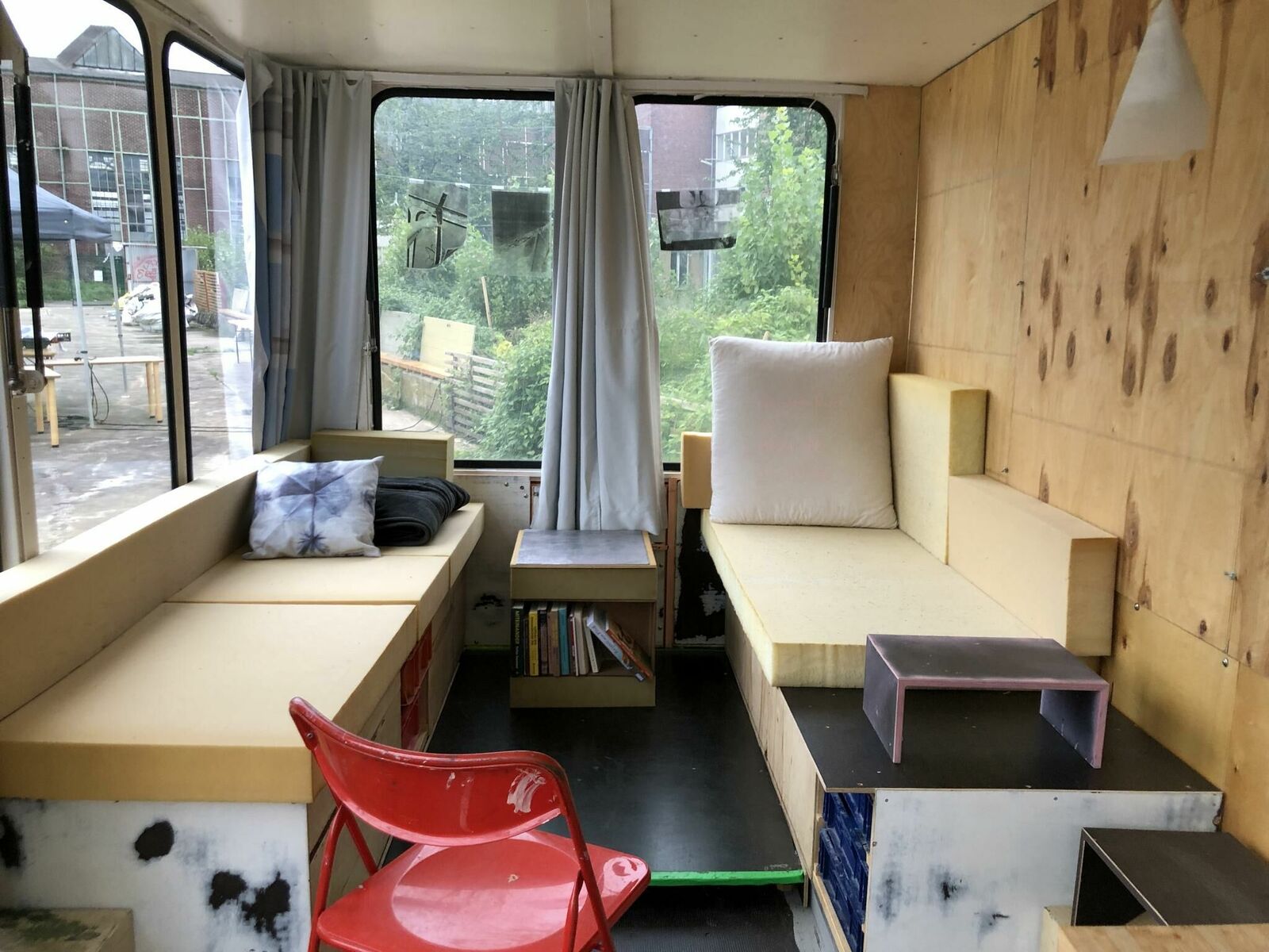 Galeriebild des Projekts Künstler*innenkabine in Belebung