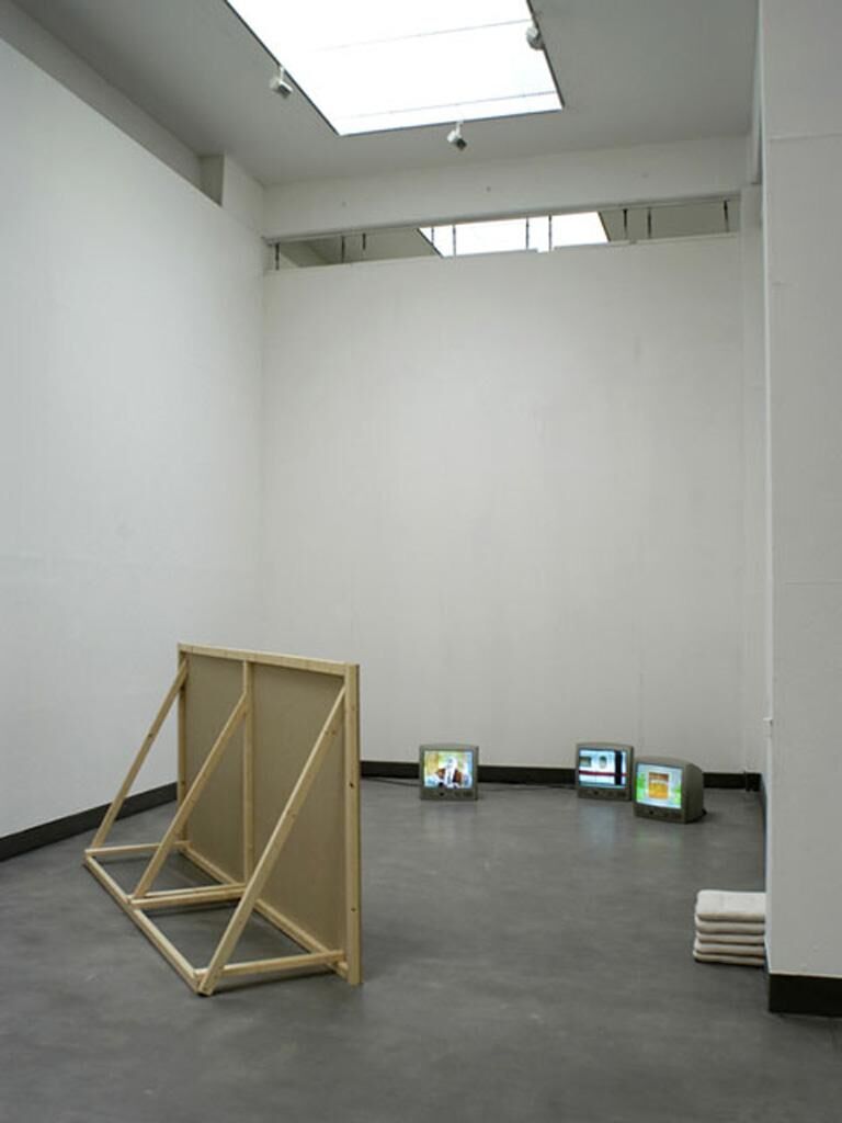 Titelbild des Projekts schon siegt die fiktion über die realität, schon gibt es blut und rätsel...