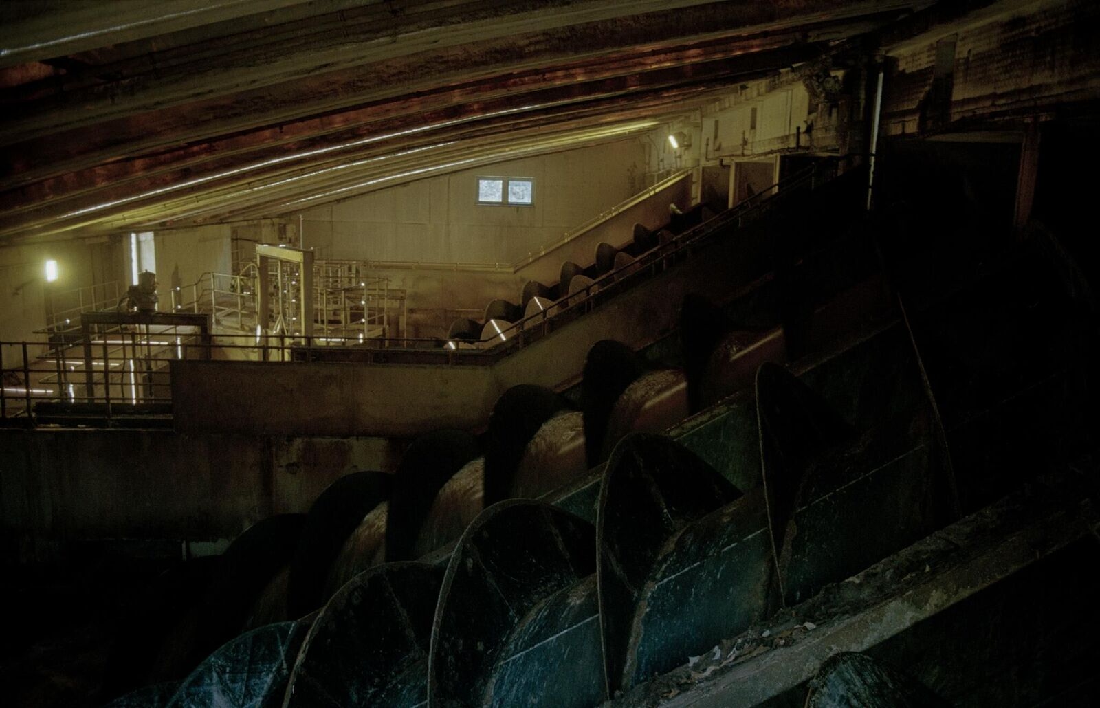 Galeriebild des Projekts It Is the Water Flowing that Makes the Sound