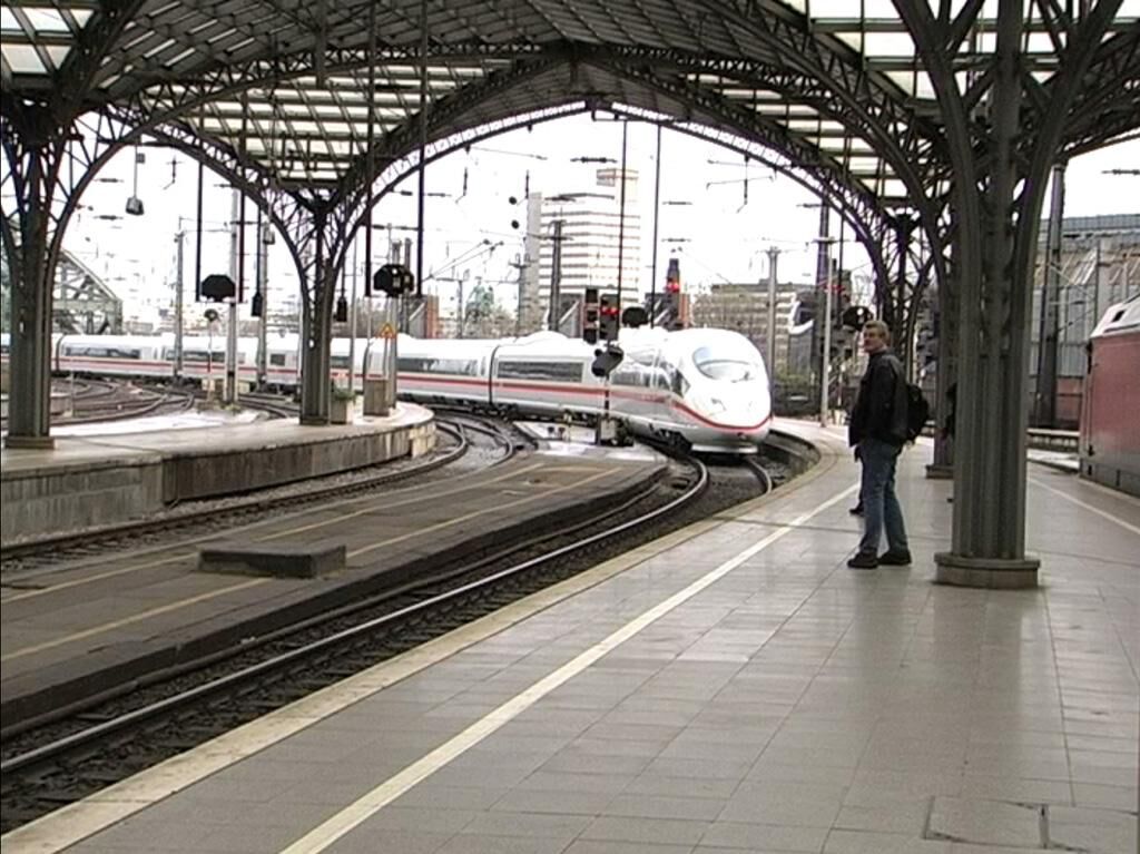Galeriebild des Projekts 1896 Lumière vs 2008 Suna in Cologne