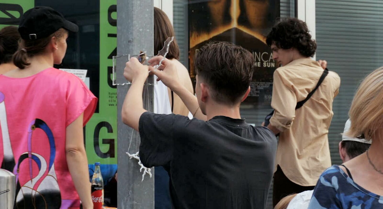 Galeriebild des Projekts Walter Palmer Shot A Lion: A Choreographic Score For The Many