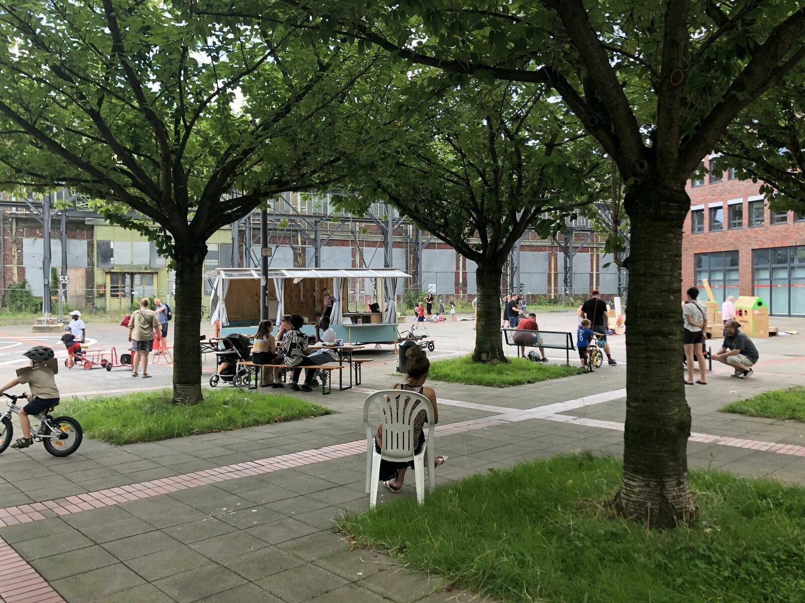 Galeriebild des Projekts Künstler*innenkabine in Belebung